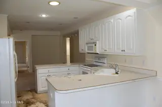 503 Taberna Circle, New Bern, NC 28562 – photo 5: 503 Taberna Circle Kitchen View 2