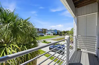 302 Alabama Avenue Unit 2, Carolina Beach, NC 28428 – photo 13: 38_302_alabama_ave_unit_2_038
