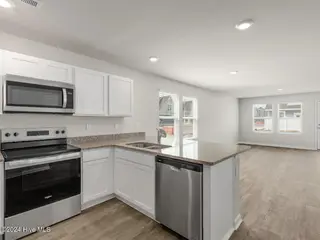 6319 Cowslip Way Unit 196, Leland, NC 28451 – photo 12: 11 kitchen (4)