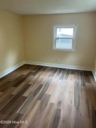 425 Henry Street, Wilmington, NC 28405 — 3-bedroom home in Ridgecrest, Wilmington, NC, photo 6 of 8: att.lMaJc9utJpdVz0RUFygbAZxpi4E8FpWPcOgJ