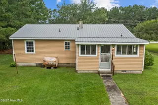 195 Queens Creek Road, Swansboro, NC 28584 — 2-bedroom home, Swansboro, NC, photo 21 of 40: Back view