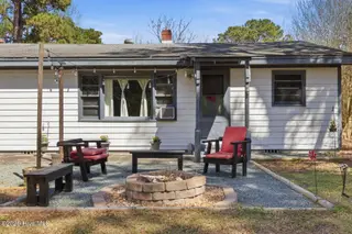 2006 Oakley Road, Castle Hayne, NC 28429 — 3-bedroom home, Castle Hayne, NC, photo 3 of 17: 003_2006_oakley_road-3_226