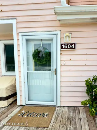 1604 Sand Dollar Court, Kure Beach, NC 28449 – photo 4: IMG_4640