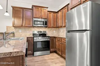 2008 Leighton Drive A, Greenville, NC 27834 – photo 7: 24-web-or-mls-IMG_0014