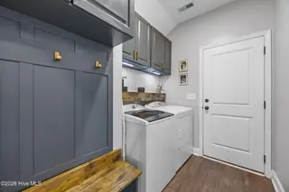 2208 Birch Hollow Drive, Winterville, NC 28590 – photo 21: Laundry/Mudroom