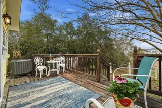 525 Fourth Avenue S, Kure Beach, NC 28449 — 2-bedroom home, Kure Beach, NC, photo 21 of 30: 33_525_Fourth_Ave_035