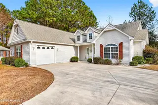 404 Jasmine N, Swansboro, NC 28584 — 3-bedroom condo in The Villages at Swansboro, Swansboro, NC, photo 3 of 36