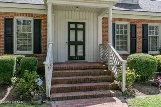 911 Parkside Drive NW, Wilson, NC 27896 – photo 4: 4-web-or-mls-911-parkside-dr-nw-wilson-n