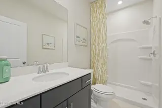 2013 Brisco Way 4, Leland, NC 28451 – photo 8: Secondary Bathroom