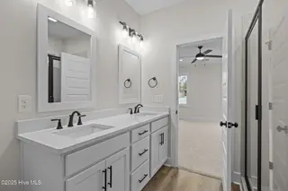 120 Pine View Boulevard, Beaufort, NC 28516 – photo 13: Primary Bath