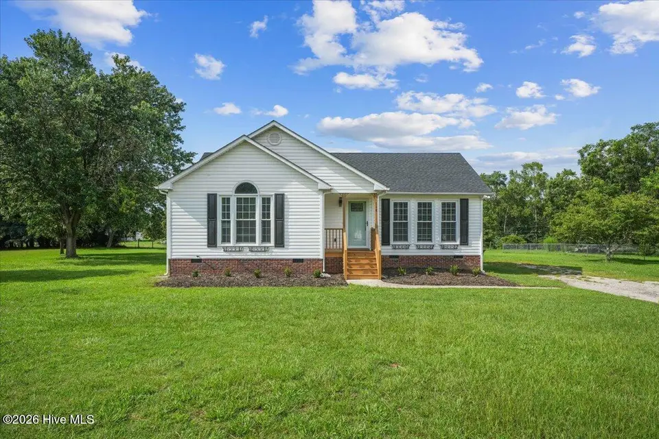 118 Murphy Drive, Archer Lodge, NC 27527 – photo 1 of 28: Front of Home