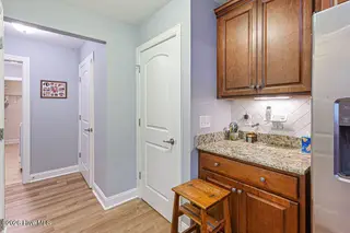 125 W Chelsea Court, Southern Pines, NC 28387 — 3-bedroom condo in Mid South Club, Southern Pines, NC, photo 17 of 45: Kitchen
