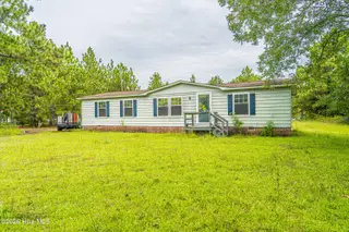 2820 Roseland Road, Aberdeen, NC 28315 – photo 2: Front exterior