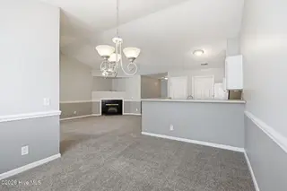 2225 Locksley Woods Drive F, Greenville, NC 27858 – photo 15: 38-web-or-mls-IMG_8711_edit