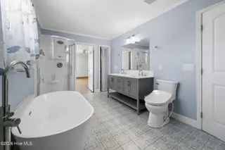 107 Loop Road, Leland, NC 28451 — 3-bedroom home in Leland, Leland, NC, photo 13 of 27: 13-web-or-mls-Primary bath