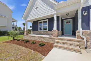 1504 Mainsail Road, Morehead City, NC 28557 – photo 4: Front Porch