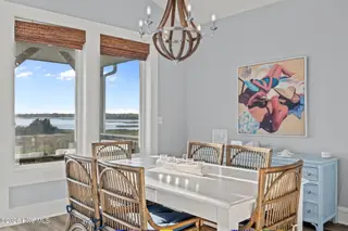 331 Oceanaire Lane, Surf City, NC 28445 – photo 17: 67-web-or-mls-_RAD5661