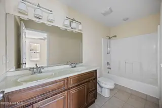 185 Crooked Run Drive, New Bern, NC 28560 – photo 20: 22-web-or-mls-0C0A5562