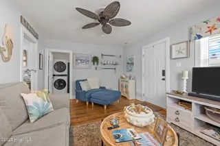 3111 Arendell Street, Morehead City, NC 28557 – photo 8: Living
