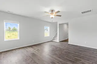 622 S Squires Run Lane, Richlands, NC 28574 – photo 8: Living Area 2
