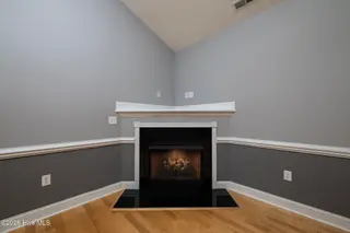 111 Croatan Woods Drive, New Bern, NC 28562 – photo 8: 111 Croatan Woods Drive, New Bern