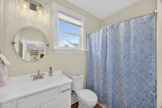 460 Summerhouse Drive, Holly Ridge, NC 28445 – photo 23: 2nd main floor bathroom