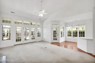 1009 N Sanderling Drive, Leland, NC 28451 — 3-bedroom townhome in Waterford of the Carolinas, Leland, NC, photo 8 of 63: Living Room