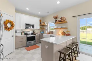 105 Cypress Manor Court, Jacksonville, NC 28540 – photo 2