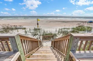 100 Oleander Court, Surf City, NC 28445 — 8-bedroom home in Bland Shores, Surf City, NC, photo 7 of 72