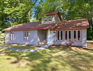 118 Fletcher Place, Greenville, NC 27858 – photo 2: Front view