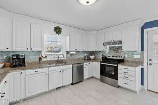 1906 Chelsea Drive NW, Wilson, NC 27896 – photo 17: 17-web-or-mls-1906-chelsea-dr-nw-alexand