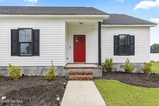 123 Cypress Manor Court, Jacksonville, NC 28540 – photo 3: 03