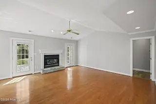 814 Lord Granville Drive, Morehead City, NC 28557 – photo 5: 7-web-or-mls-814-LordGranvilleDr-4-3-26-