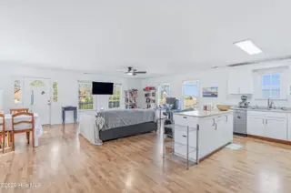 103 Gibbs Road, New Bern, NC 28560 – photo 10: 103 Gibbs Rd | Interior exterior (5 of 4