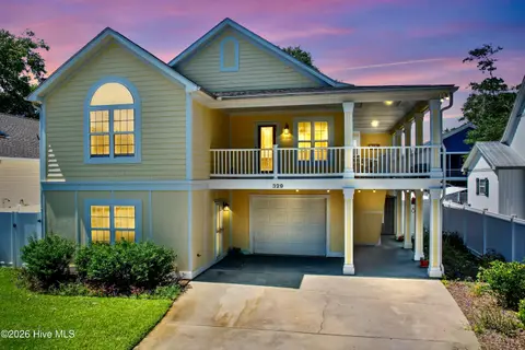 329 NE 59th St, Oak Island