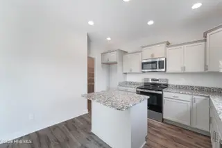 1822 Olde Towne Pointe Boulevard, Jacksonville, NC 28546 – photo 12: DSC02061