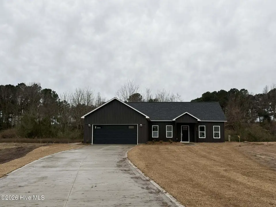 416 Wade Drive, Richlands, NC 28574 – photo 1 of 34: 415805eb-844f-4a0f-9bb5-13fb103bc87c