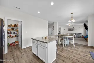 646 Indigo Johnston Drive, Jacksonville, NC 28546 – photo 15: 17_kitchen
