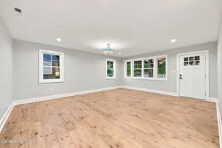 2609 Arendell Street, Morehead City, NC 28557 – photo 21: living room