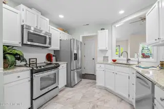 242 Bobbys Drive, Newport, NC 28570 – photo 8: Kitchen