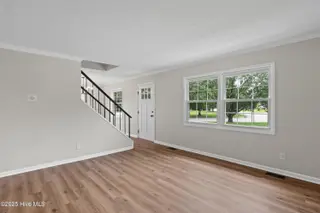 407 Thomas Drive, Jacksonville, NC 28546 – photo 5: 04