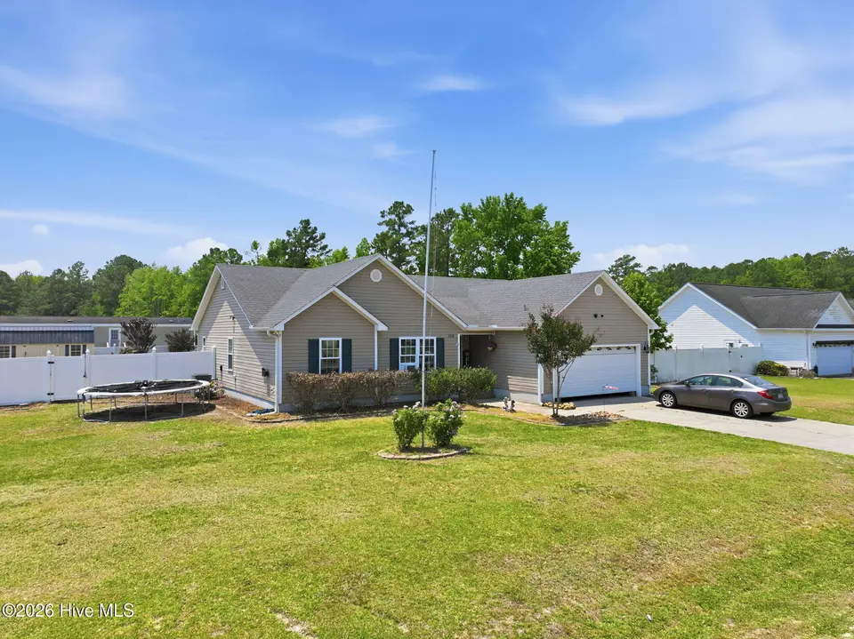 158 Quinn Hill Road, Newport, NC 28570 – photo 1 of 47: 4-web-or-mls-158 Quinn Hill 004_edit