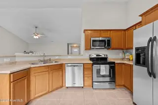 110 Norine Drive, Holly Ridge, NC 28445 – photo 14: Kitchen