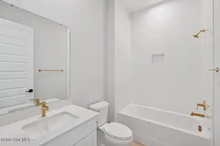 1545 St Lucia Drive SW, Shallotte, NC 28470 – photo 20: Secondary bathroom