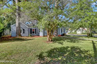 317 Brentwood Avenue, Jacksonville, NC 28540 — 4-bedroom home in Chaney Heights, Jacksonville, NC, photo 1 of 31