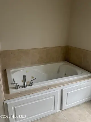 2055 Cambria Drive B, Greenville, NC 27834 – photo 11: IMG_4874