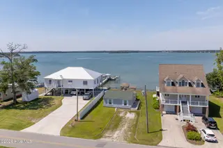 201 Riverside Drive, Sneads Ferry, NC 28460 – photo 2