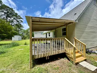 133 Riverside Drive, Beaufort, NC 28516 — 3-bedroom home in Riverside Estates, Beaufort, NC, photo 15 of 29: Back Deck