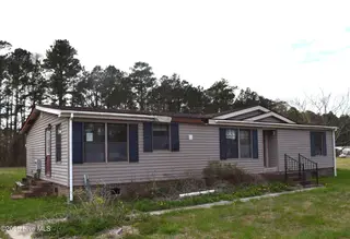 3029 Crystal Lake Drive, Elizabeth City, NC 27909 – photo 1: Front