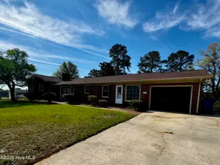 1307 Cogdell Drive, Kinston, NC 28501 — 3-bedroom home, Kinston, NC, photo 2 of 35: IMG_2952